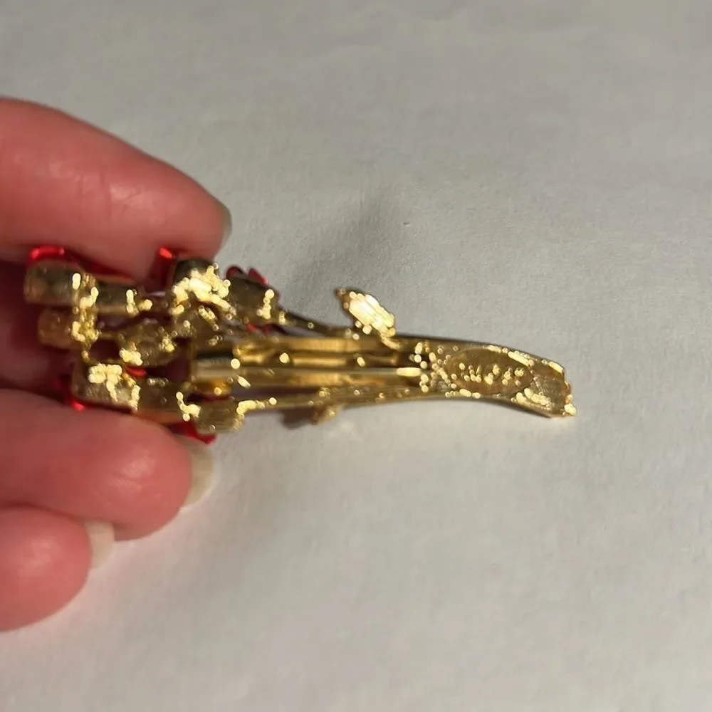 Danbury Mint Brooch Pin Flower Bouquet Gold Tone Metal Red Enamel 2